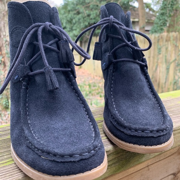 Lucky Brand Moccasin Style Wedge Bootie *Rare* Navy Blue Color - Picture 3 of 8
